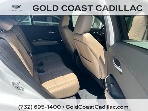 Certified 2024 Cadillac XT4 Luxury w/ Cold Weather Package FWD image 8