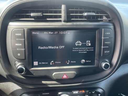 Used 2025 Kia Soul LX w/ LX Technology Package image 20