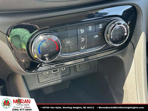 Certified 2023 Buick Encore GX Preferred FWD image 26