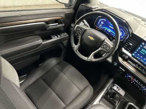 Used 2024 Chevrolet Silverado 1500 LT RWD image 12
