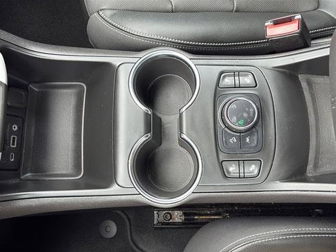 Used 2023 GMC Terrain SLT w/ Infotainment Package II AWD/4WD image 24