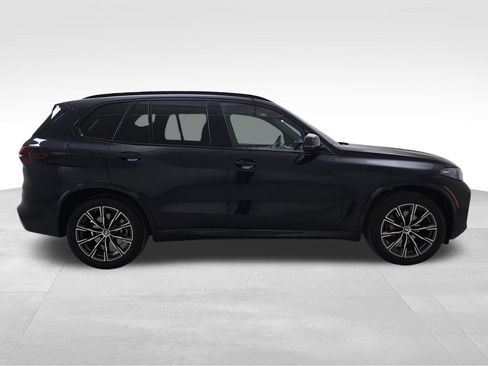 Used 2026 BMW X5 xDrive40i w/ M Sport Package AWD/4WD image 11
