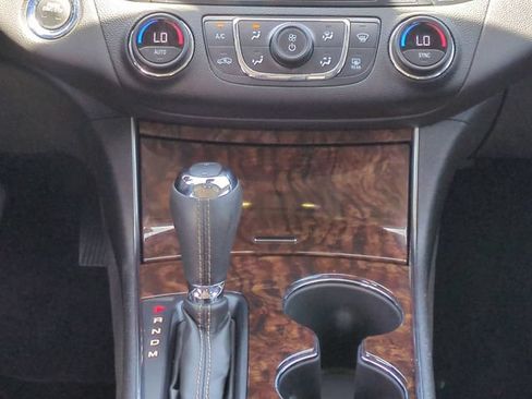 Used 2015 Chevrolet Impala LTZ FWD image 20
