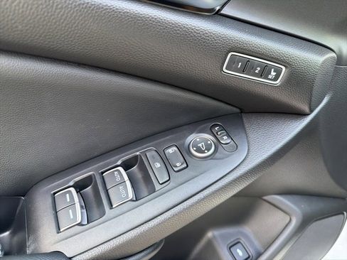 Used 2022 Honda Accord Touring image 19