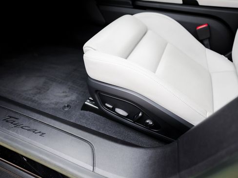 Certified 2023 Porsche Taycan image 14