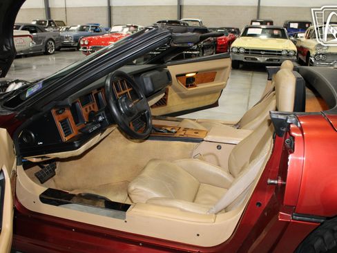 Used 1987 Chevrolet Corvette image 11