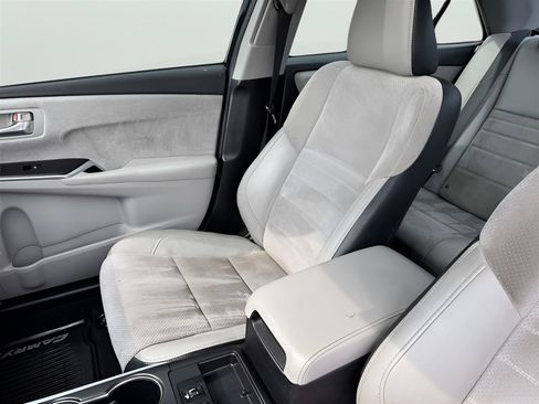 Used 2015 Toyota Camry XSE w/ Moonroof Package FWD image 13