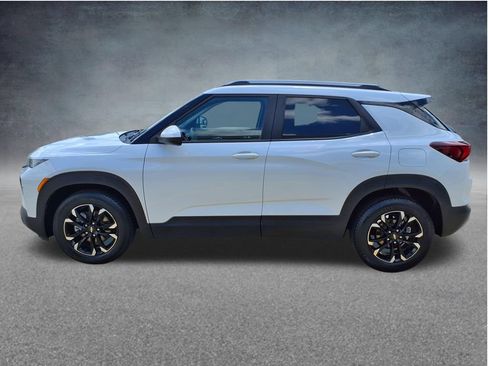 Used 2021 Chevrolet TrailBlazer LT w/ Convenience Package FWD image 13
