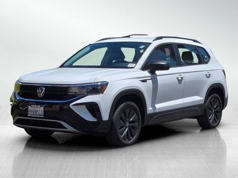 Used 2023 Volkswagen Taos S FWD image 9