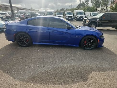 Used 2022 Dodge Charger R/T w/ Plus Group RWD image 16