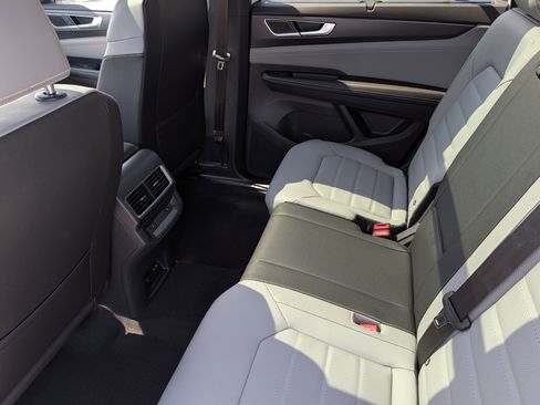New 2026 Volkswagen Atlas Cross Sport SEL R-Line AWD/4WD image 8
