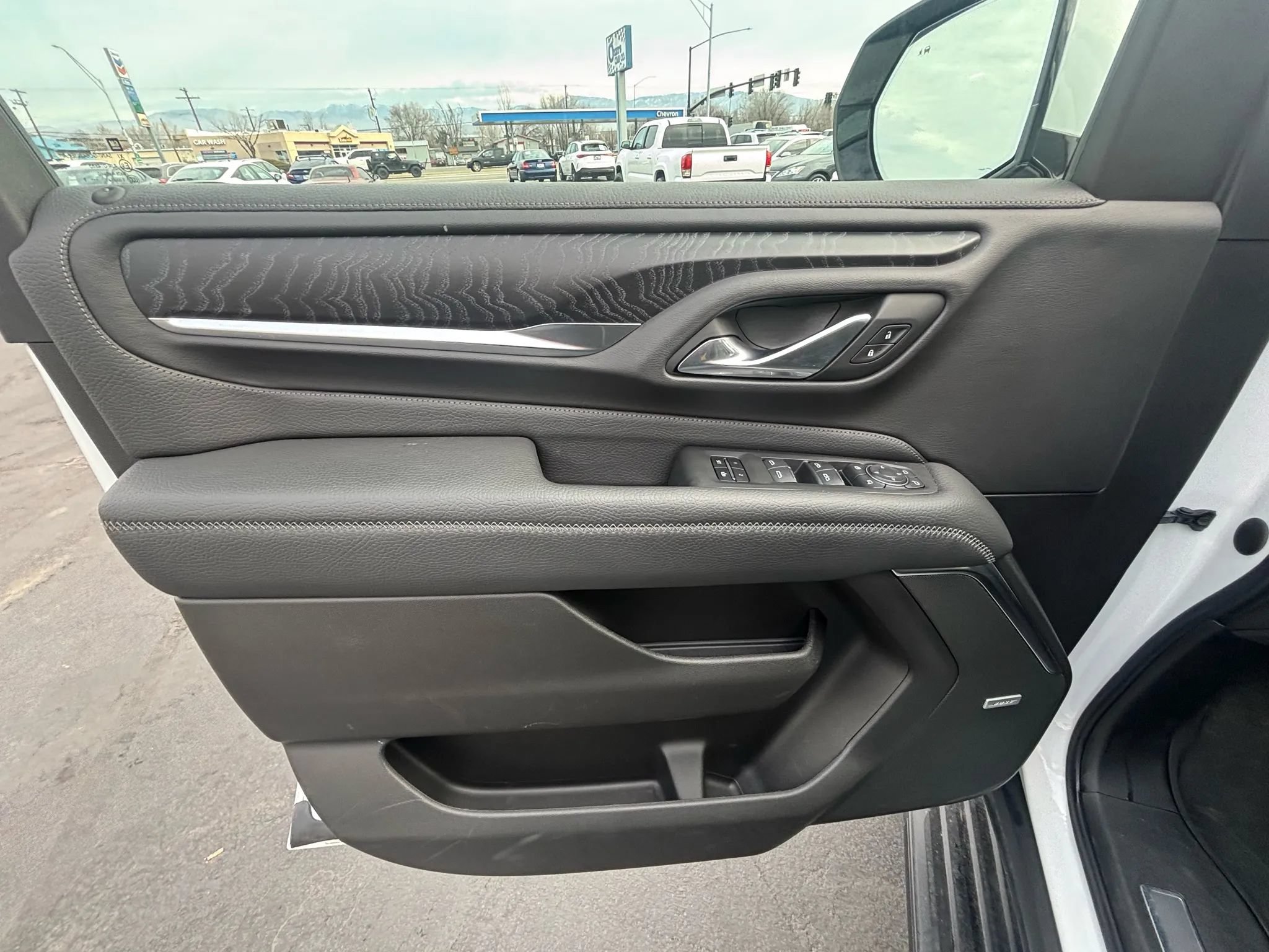 Used 2021 GMC Yukon Denali AWD/4WD image 11