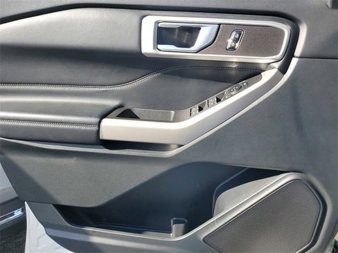 Used 2023 Ford Explorer XLT w/ Equipment Group 202A image 21
