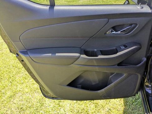Used 2020 Chevrolet Traverse LT FWD image 25
