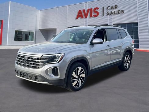 Used 2025 Volkswagen Atlas SE AWD/4WD image 1