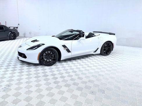 Used 2017 Chevrolet Corvette Grand Sport w/ Carbon Flash Badge Package image 38