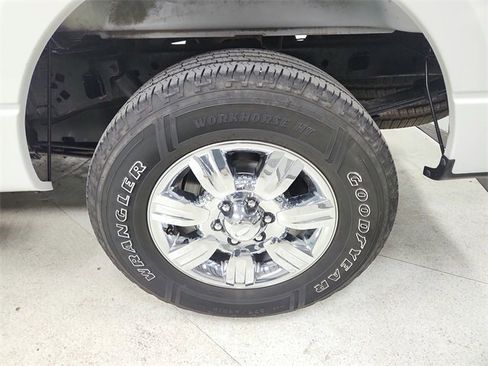 Used 2012 Ford F150 XLT w/ XLT Chrome Pkg image 47