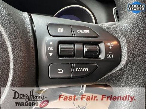 Used 2020 Kia Sedona LX image 49