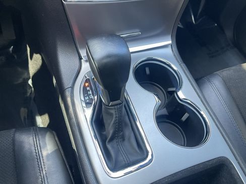 Used 2019 Jeep Grand Cherokee Altitude AWD/4WD image 17