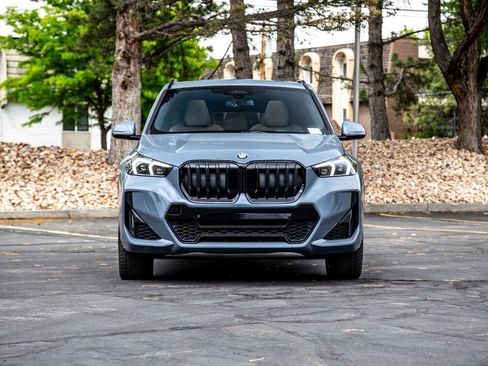 Used 2024 BMW X1 xDrive28i w/ M Sport Package AWD/4WD image 8