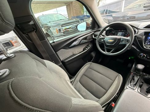 Used 2021 Chevrolet TrailBlazer LT w/ Convenience Package FWD image 45