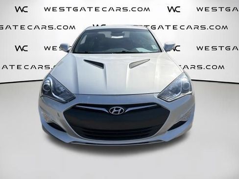 Used 2013 Hyundai Genesis 3.8 RWD image 2