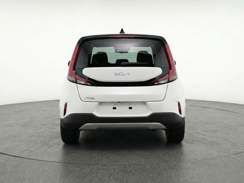 Used 2025 Kia Soul LX w/ LX Technology Package FWD image 7