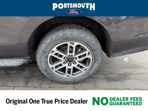 New 2026 Ford Expedition Active AWD/4WD image 32