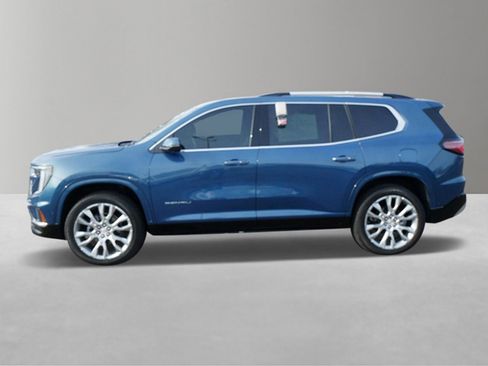 Used 2025 GMC Acadia Denali w/ Super Cruise Package image 6