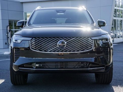 New 2026 Volvo XC90 B6 Plus w/ Protection Package Premier image 2