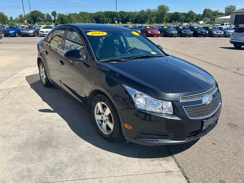 Used 2013 Chevrolet Cruze LT FWD image 3
