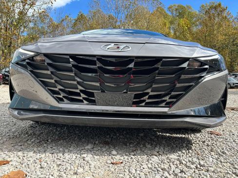 Used 2023 Hyundai Elantra Limited image 15