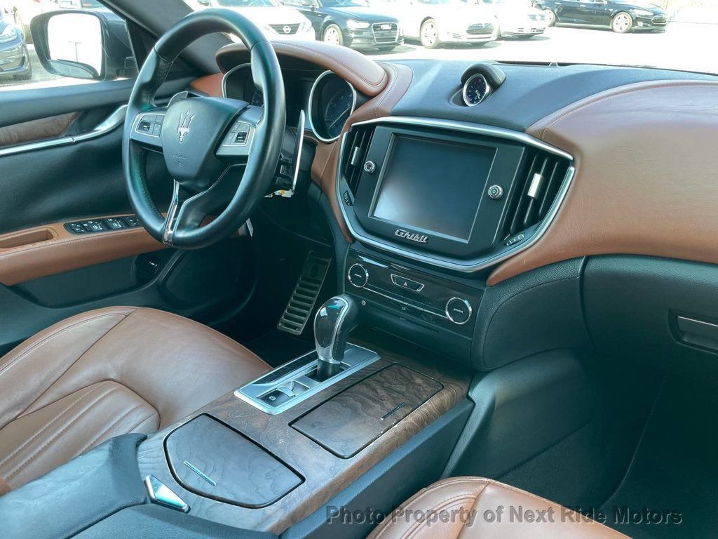 Used 2014 Maserati Ghibli RWD image 20