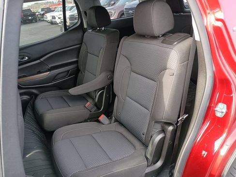 Used 2023 GMC Acadia SLE w/ Driver Convenience Package FWD image 28