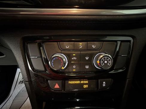 Certified 2022 Buick Encore Preferred w/ Safety Package image 19