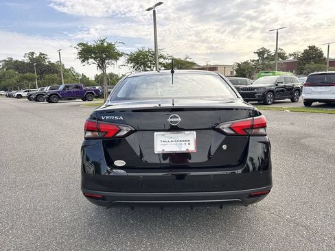 Used 2025 Nissan Versa S w/ Trunk Package FWD image 4