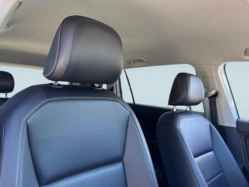 Used 2021 Volkswagen Tiguan 4Motion SE AWD/4WD image 21