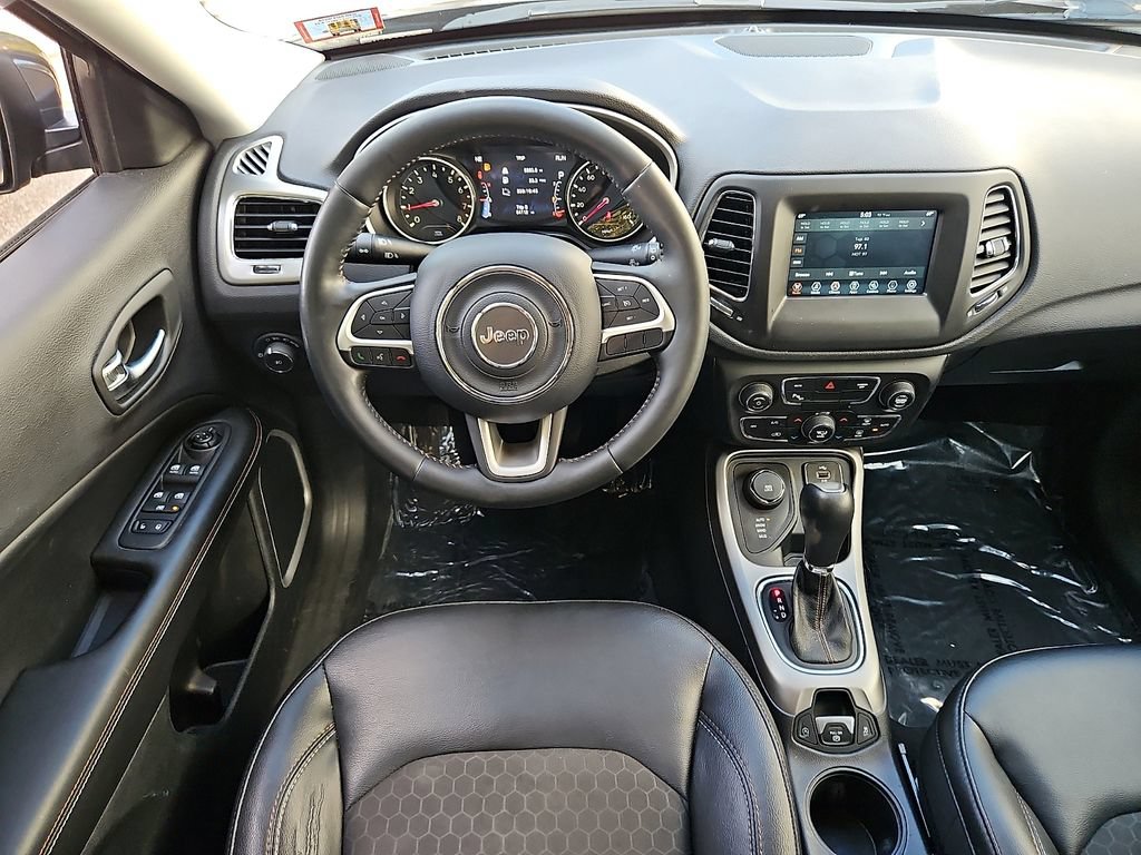 Used 2018 Jeep Compass Latitude w/ Popular Equipment Group AWD/4WD image 10