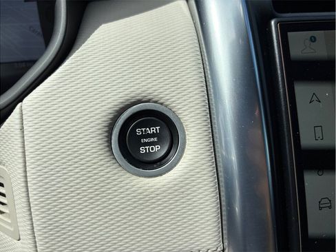 Used 2021 Land Rover Discovery S R-Dynamic AWD/4WD image 27