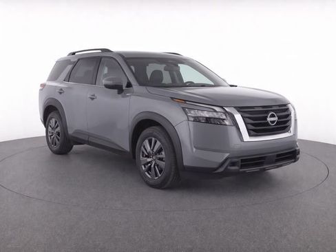 Used 2025 Nissan Pathfinder SV FWD image 1
