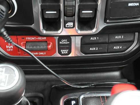 Used 2020 Jeep Gladiator Rubicon AWD/4WD image 23