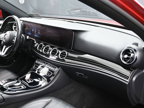 Used 2020 Mercedes-Benz E 350 4MATIC Sedan w/ Premium Package image 37