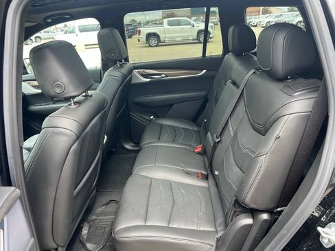 Used 2025 Cadillac XT6 Sport w/ Platinum Package AWD/4WD image 18