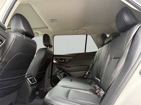 Used 2024 Subaru Outback Limited image 15