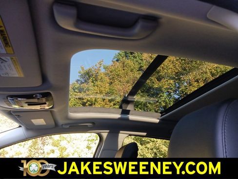 Used 2025 Kia Sportage SX image 23