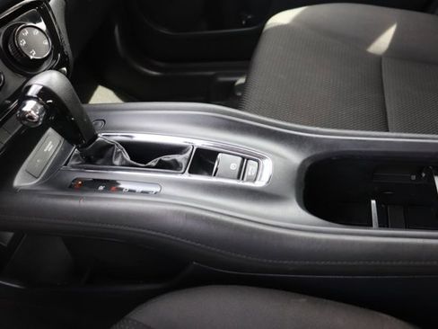Used 2019 Honda HR-V LX image 16