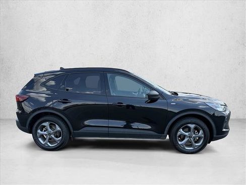 Used 2025 Ford Escape ST-Line AWD/4WD image 4