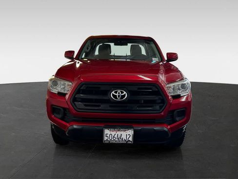 Used 2017 Toyota Tacoma SR w/ SR Convenience Package RWD image 3