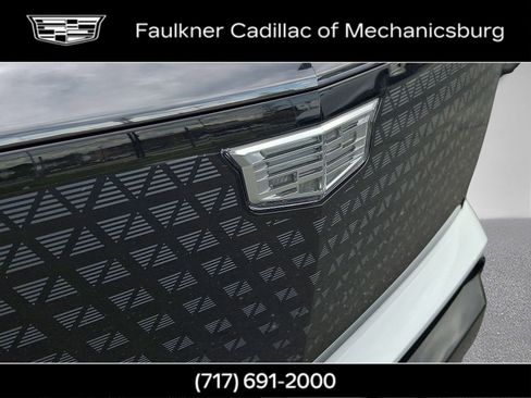 New 2026 Cadillac Vistiq Sport w/ LPO, Floor Liner Package AWD/4WD image 7
