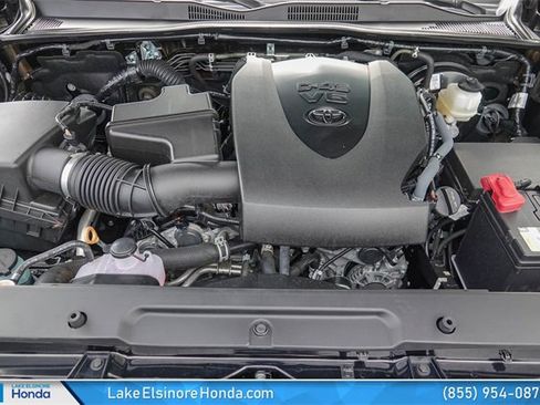 Used 2022 Toyota Tacoma SR5 image 31